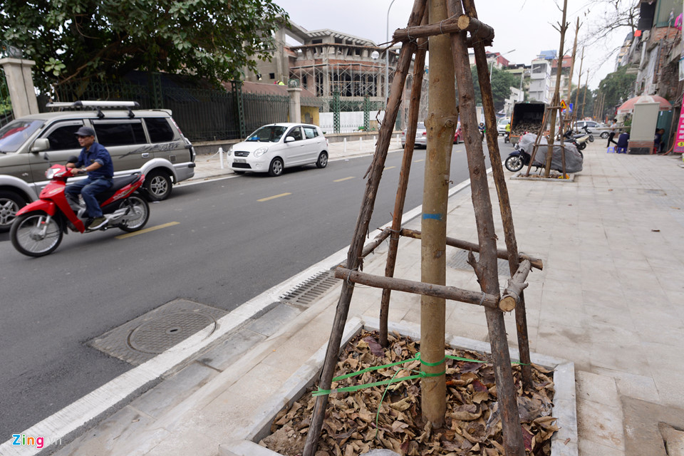 Toàn cảnh tuyến phố dài 600 m làm 17 năm mới xong